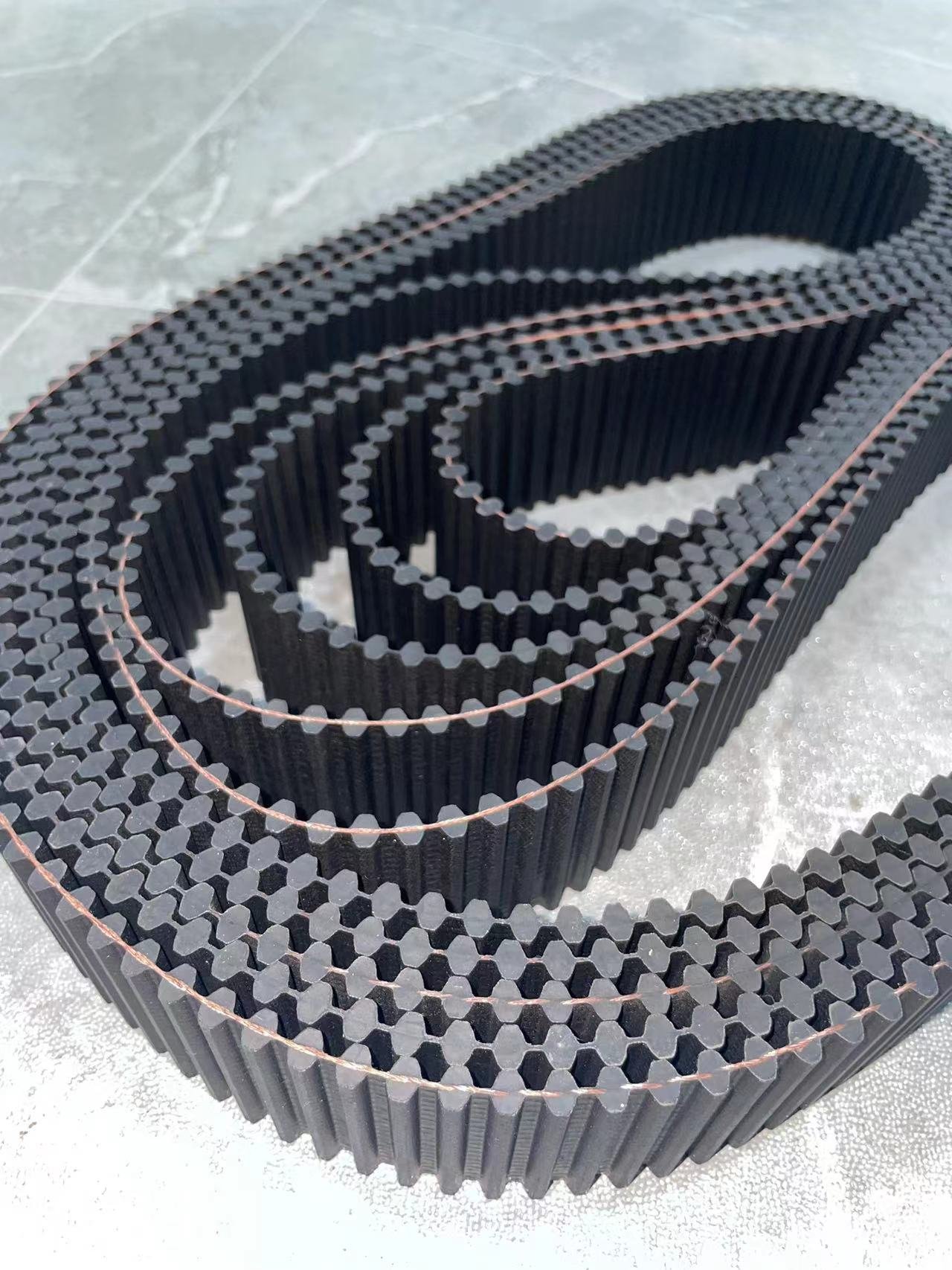 <a href='http://m.yiemit.com/' target='_blank'><u>同步帶</u></a>