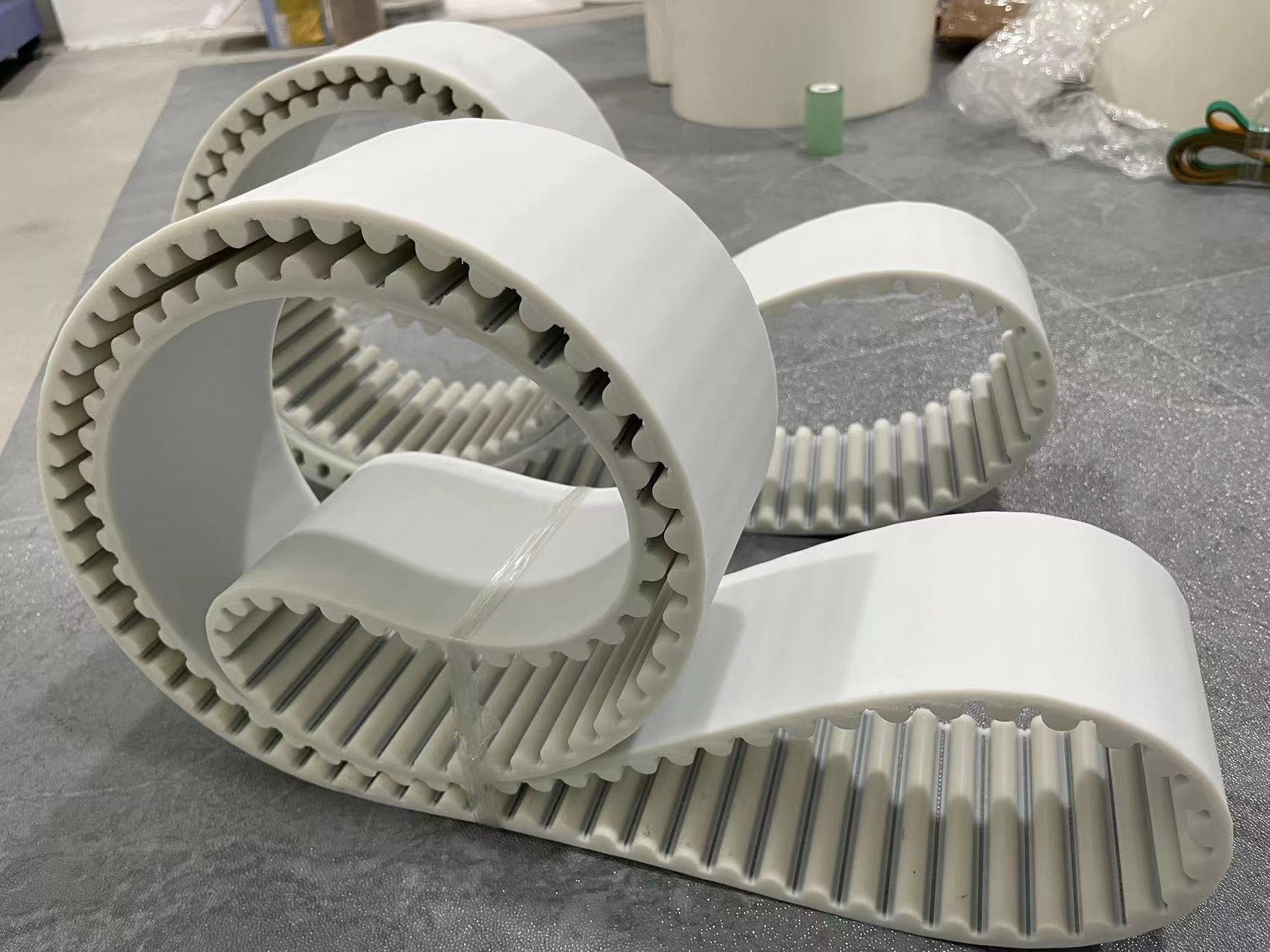 <a href='http://m.yiemit.com/' target='_blank'><u>同步帶</u></a>